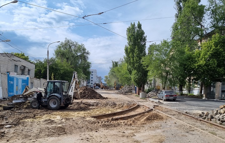 В Волгограде на улице КИМ продолжается реконструкция дороги